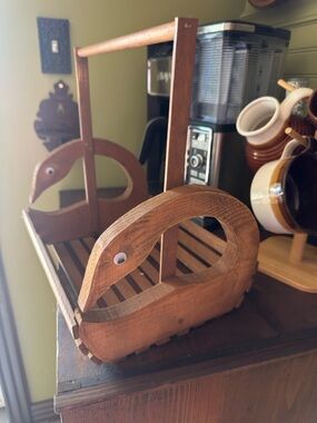 Vintage Wooden slat Swan Basket Carrier in Natural Brown
